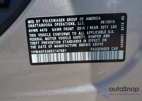 2013 Volkswagen Passat 2.5L Wolfsburg Edition z USA, uszkodzony, nr VIN 1VWAH7A35DC147981